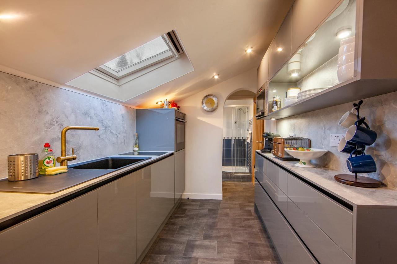 Premium 2Nd Floor 2 Bed Apt Sleeps 4 Adults In Oban Town Bagian luar foto